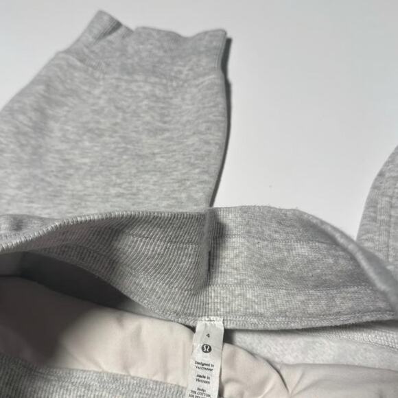 Lululemon Scuba High Rise Cropped Jogger - Picture 7 of 7